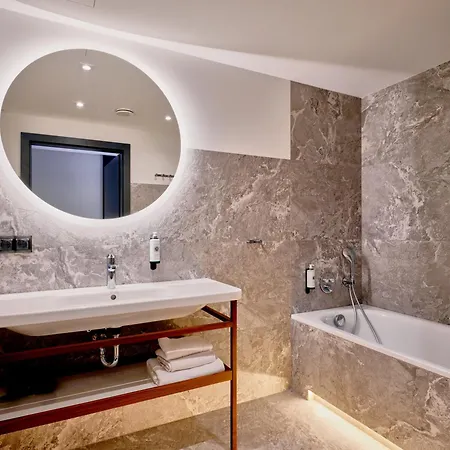 Ξενοδοχείο Hotel Verde City Κοστζαλίν