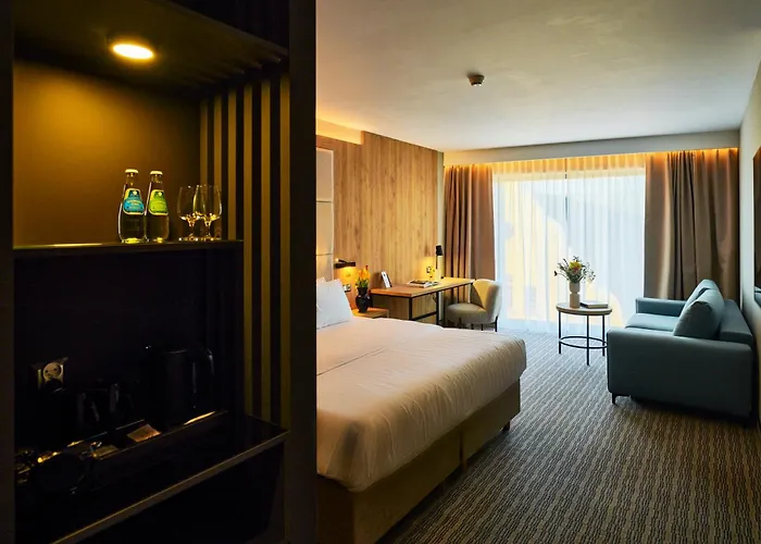 Hotel Verde City Hotel 4*